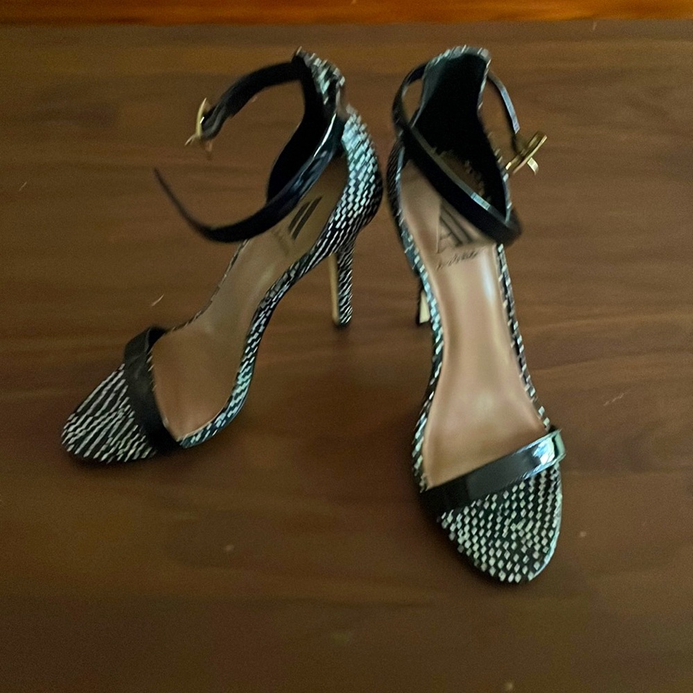 NWOT Ava & Aiden Black and White Leather Heels with Ankle Strap Size 8.5